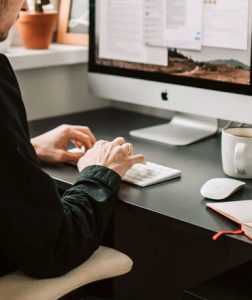 computer 252x300.jpg